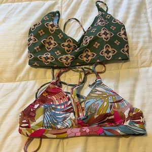 2 bikini tops, one M O’Neill other no tag but similar size. Good condition